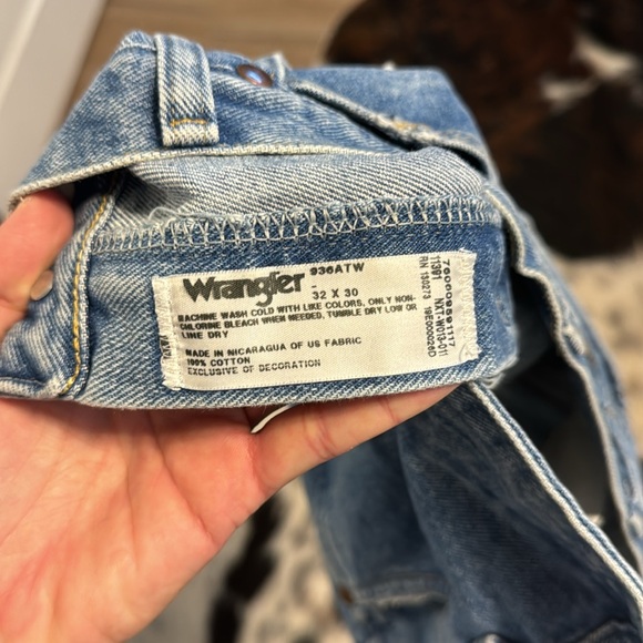 wrangler cut offs short shorts size 6 - Picture 3 of 3